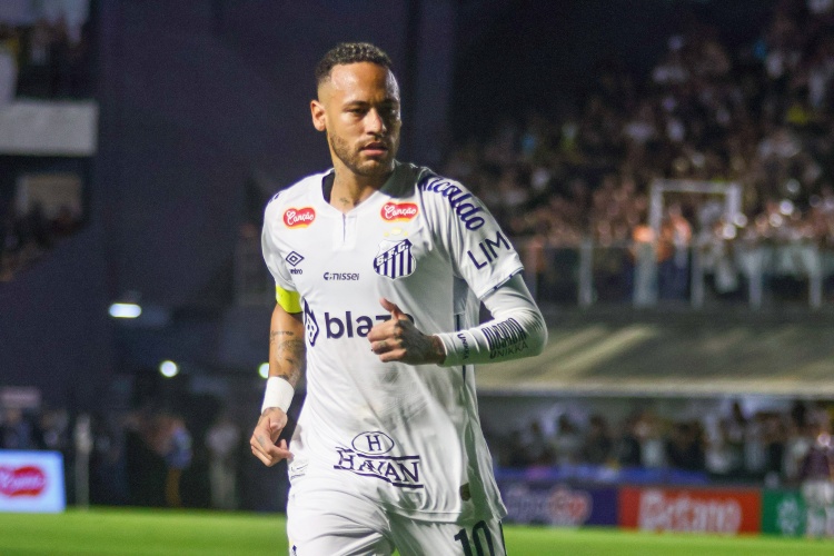 半岛平台-外媒：内马尔接受了膝盖手术，希望世界杯前恢复至最佳状态